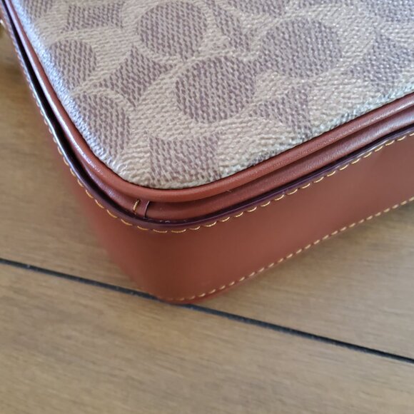 Coach Cassie 19 In Signature and Tan 89089 - Picture 6 of 10